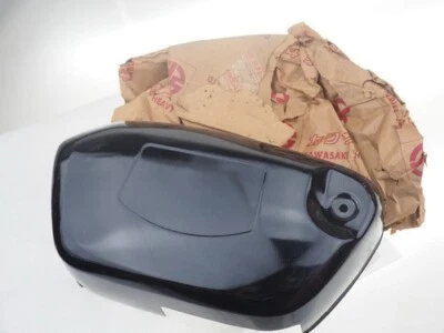 Cubierta lateral izquierda 125 B1L-A NEGRO LH. Kawasaki 36001-027-10 NUEVO GENUINO JAPÓN Foto 1 de 4