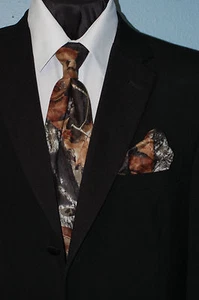 Mens Mossy Oak Camouflage Camo Dress Tie Choice of Hankie SKINNY 2 3/4 " TUXXMAN - Picture 1 of 1
