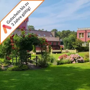 Kurzreise Lakeside Burghotel bei Berlin 2 Personen + 2 Kinder 4 Tage ÜF Wellness - Bild 1 von 12