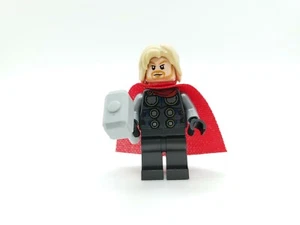 Thor with cape and Mjolnir hammer New Lego Minifig minifigure - Picture 1 of 4
