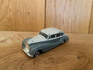 Dinky 150 Rolls Royce Silver Wraith (001) - Picture 1 of 5