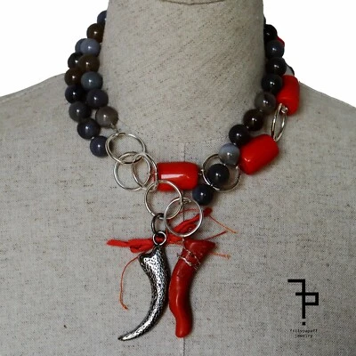 Agata grigia e corallo, catena in argento - Immagine 1 di 4