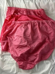 3 Vintage Style Nylon Oma Höschen glänzend Nylon 14/L Lutscher rosa Cozee Valentinstag - Bild 1 von 3