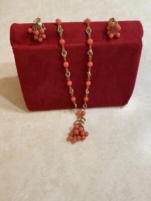 Vintage Pomegranate Pink Gold Tone Beaded Necklace & Clip On Earring Set Costume - Image 1 of 4