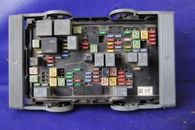 07 GMC Yukon Denali Chevy Cadillac Fuse Box Junction Relay Distribution 15092625 Foto 1 de 4