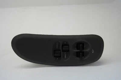 04-07 INTERRUPTOR PUERTA PRINCIPAL IZQUIERDA CONDUCTOR DELANTERO CARAVANA OEM GRIS  Foto 1 de 4