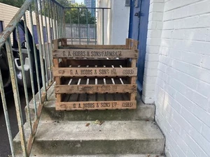Wooden Apple Crate ~ Market Stall / Farmers Market / Storage / Display / Vintage - Picture 1 of 1