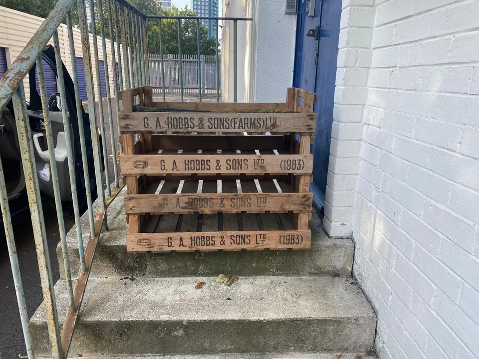 Wooden Apple Crate ~ Market Stall / Farmers Market / Storage / Display / Vintage - Image 1 of 1