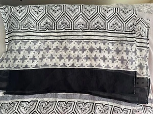 HARSHITA OBLONG *100% SILK* SCARF 76"X15" black white gray geometric print hijab - Picture 1 of 4