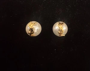 Vintage Of Ysl Pearl Earring 10 Cm With Gold Logo Come With Box - Picture 1 of 3