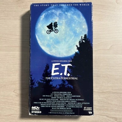E.T. The Extra Terrestrial Alien VHS 1982 Green Black Tape MCA Home Video | Good - Image 1 of 4