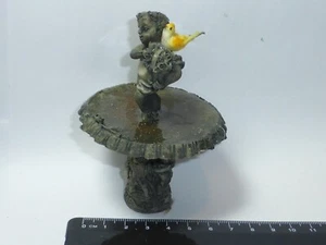 1:12th Dolls Bird Bath With Water ( Grey ) with Bird - Picture 1 of 3