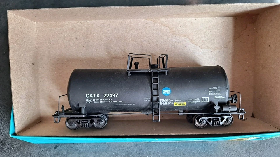 walthers ho GATX Tank Car - Image 1 of 1