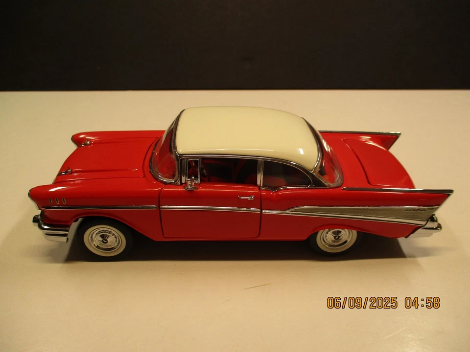 Franklin MINT 1957 Chevy Chevrolet Bel Air Die Cast Ltd Edition B11SG66 1/24