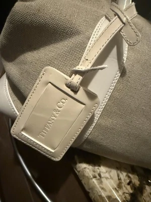 Сумочка Tiffany Co - хорошее состояние товара  - Изображение 1 из 4