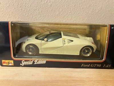 Maisto Special Edition White Ford GT90 1:18 scale Die Cast Metal Model Car. - Image 1 of 4