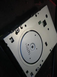 Compaq 1.44MB 3.5" Internal Floppy Drive SFD-321B/LCPN7 176137-F30 BENZELESS - Picture 1 of 5