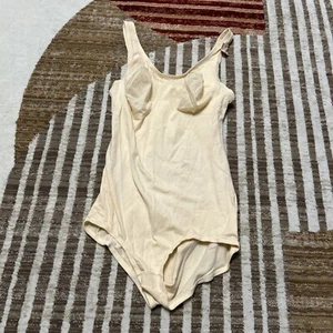 Vintage NOS Bill Blass Women's Shapewear Size 36 Nude Color - Picture 1 of 6