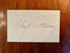 EXQUISITELY CLEAN 3X5 SIGNED FORMER HEAVYWEIGHT BOXING CHAMPION FLOYD PATTERSON - Picture 1 of 5