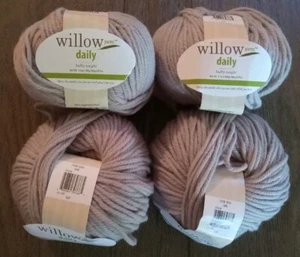 New Willow Yarns Daily Bulky Yarn SAND 4 Balls 100% Superwash wool - Picture 1 of 5