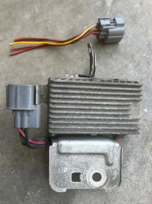 Caja de resistencia de inyector Honda Acura con coleta incluida pico y retención OEM Civic DSM Foto 1 de 2