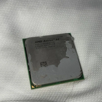 AMD ATHLON 64 3200+  2 GHZ  PROCESSOR, ADA3200 - Image 1 of 2