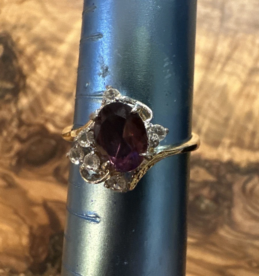 ¡Impresionante! Anillo de cóctel amatista circonita cúbica 14K amarillo GE talla 7,25 Foto 1 de 4