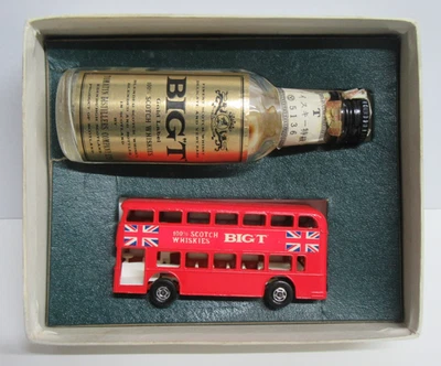Matchbox Superfast No.74 Daimler Bus "BIG-T Scotch Whiskies" in Presentation Box - Image 1 of 4