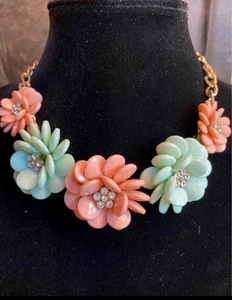 Vintage Dimensional Floral Bib Necklace Salmon Sage Flowers 6 Rhinestone Centers - Picture 1 of 14