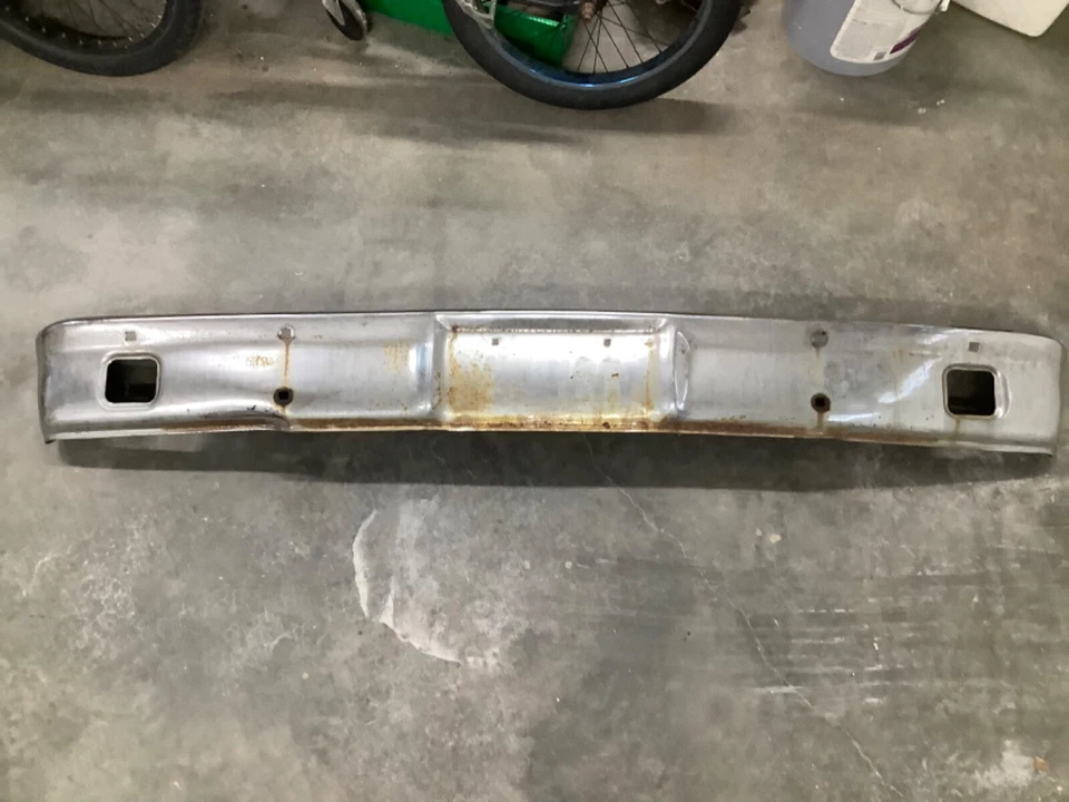 Ford Falcon Sprint Ranchero Futura Squire 1962 1963 vagón parachoques delantero Foto 1 de 4