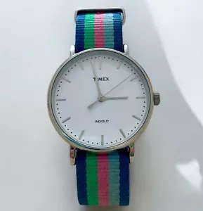 Timex Fairfield Indiglo Uhr silberfarben 37mm gestreift Nylonband neue Batterie - Bild 1 von 12
