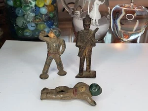 Vintage Cast Iron Toy Soldiers - Picture 1 of 2