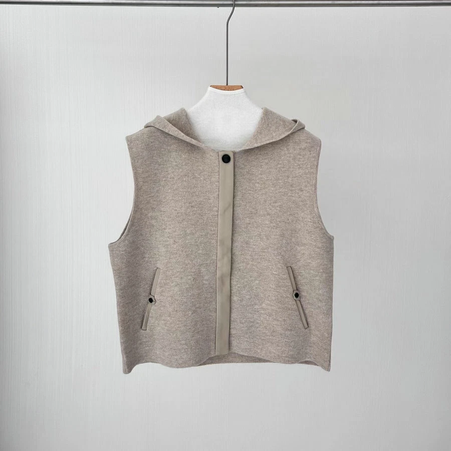 Chaleco tejido de lana de oveja con capucha otoño/invierno para mujer para Brunello Cucinelli Foto 1 de 4