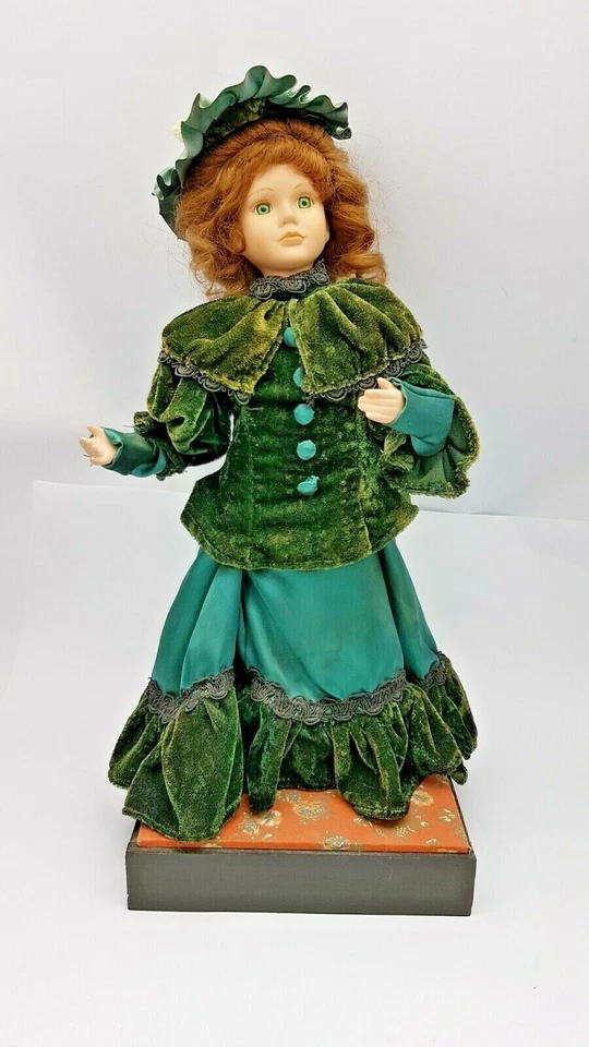 ANCIENNE POUPEE AUTOMATE MUSICALE -  - Photo 1/4