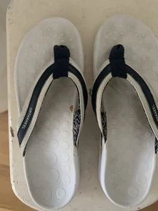 Tide Orthaheel Flip Flops Größe 7 - Bild 1 von 4