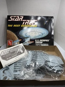 Star Trek AMT Enterprise D 1:1400 Scale Model Kit #6619 Complete Kit Opened Box - Picture 1 of 13