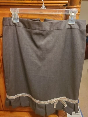 Falda Banana Republic Gris Oscuro Talla 6 Rosa Detalle Cinta Foto 1 de 4