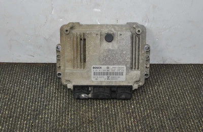 31189- Centralina ECU Nissan Primera Dal 2002 al 2008 cod 0281011646 - Immagine 1 di 2