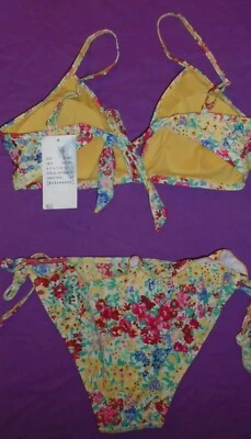 Conjunto de Bikini Warehouse Floral Volantes Verde Rojo Flor de Chintz Talla 8 Nuevas Etiquetas Nuevo con Etiquetas Foto 1 de 4