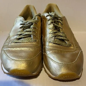 Reebok Limited Edition Women's 9.5 Wonder Woman Gold 1984 Leather Sneakers - Picture 1 of 7