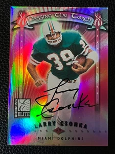 Autografo Larry Csonka Dolphins 2001 Donruss Elite Passing the Torch 33/100 - Foto 1 di 2