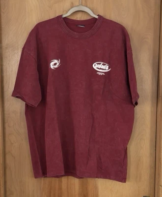 Camiseta para hombre ASOS Design de gran tamaño con gráfico Solaris borgoña talla M nueva con etiquetas Foto 1 de 3