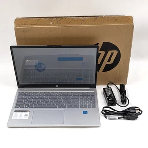 Portátil HP 15-fd0023dx 15.6" i3-1215U 16GB DDR4 512GB SSD Windows 11 Home - Imagen 1 de 10