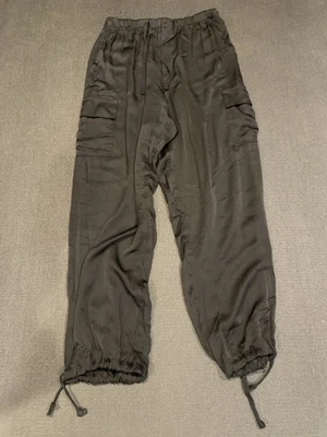 Nuevo ROSA Victoria's Secret Satinado Paracaídas Carga Pantalones Grandes Negros Relajados Foto 1 de 4