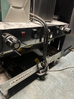 Máquina de café espresso La Marzocco Linea Classic S EE (semiautomática) de 2 grupos Foto 1 de 2