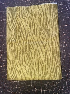 SCRAP CUT Leftover 9"X21" Fabric 100% Cotton GREEN WOOD PLANK 9.5 - Picture 1 of 2