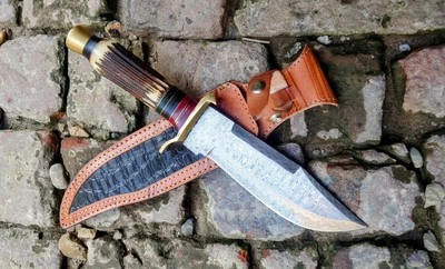 Handmade Damascus Steel Hunting Bowie Knife with Stag Handle Survival Tool - Image 1 of 4