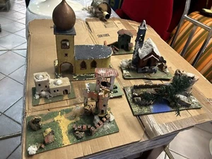 LOTTO DI SETTE VECCHI SET DI CASE CASETTE PRESEPE - Foto 1 di 16