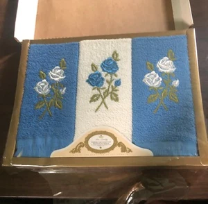 Vintage 3-teiliges Set handdekorative Fransen Handtücher blau & weiße Rosen - Bild 1 von 2