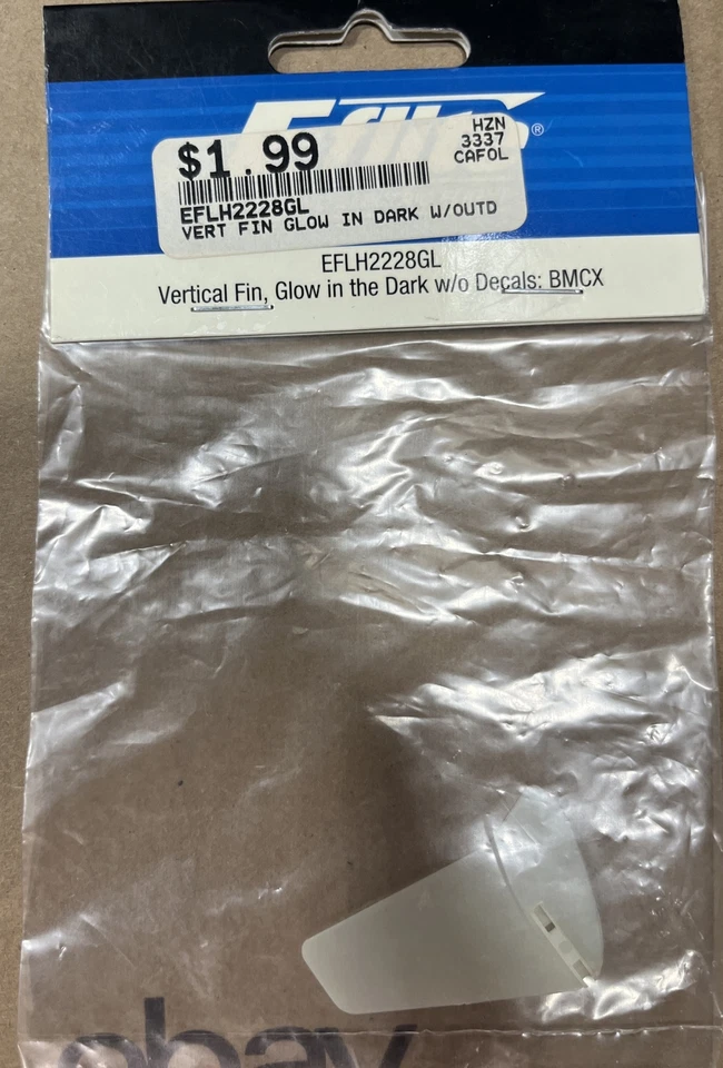 Blade EFLH2228GL Glow in the Dark Vertical Fin Set MCX - Image 1 of 2